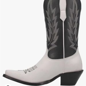 Dingo Hold Yer Horses Black